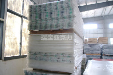 亞克力和PC板透明度哪個好